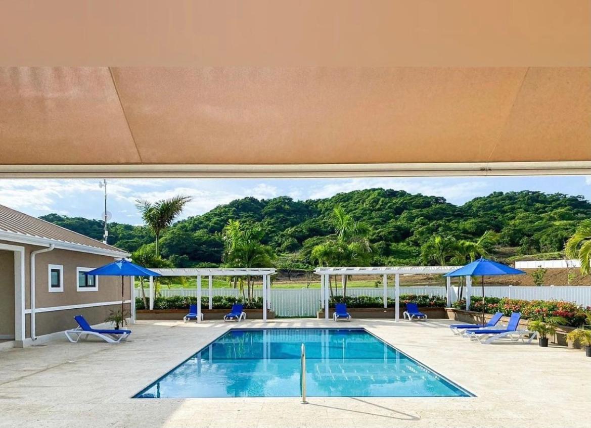 Natty'S Cozy Beach House In Hanover Jamaica Lucea Dış mekan fotoğraf