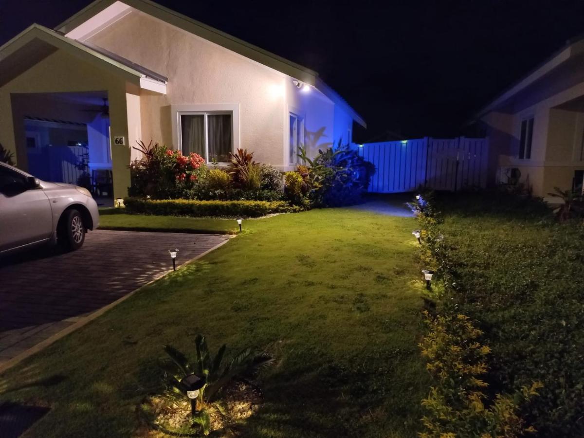 Natty'S Cozy Beach House In Hanover Jamaica Lucea Dış mekan fotoğraf